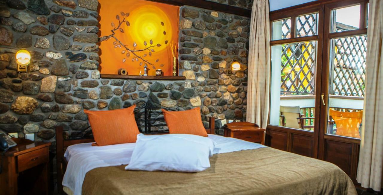 Oikoperiigitis Hotel ケルキニ エクステリア 写真